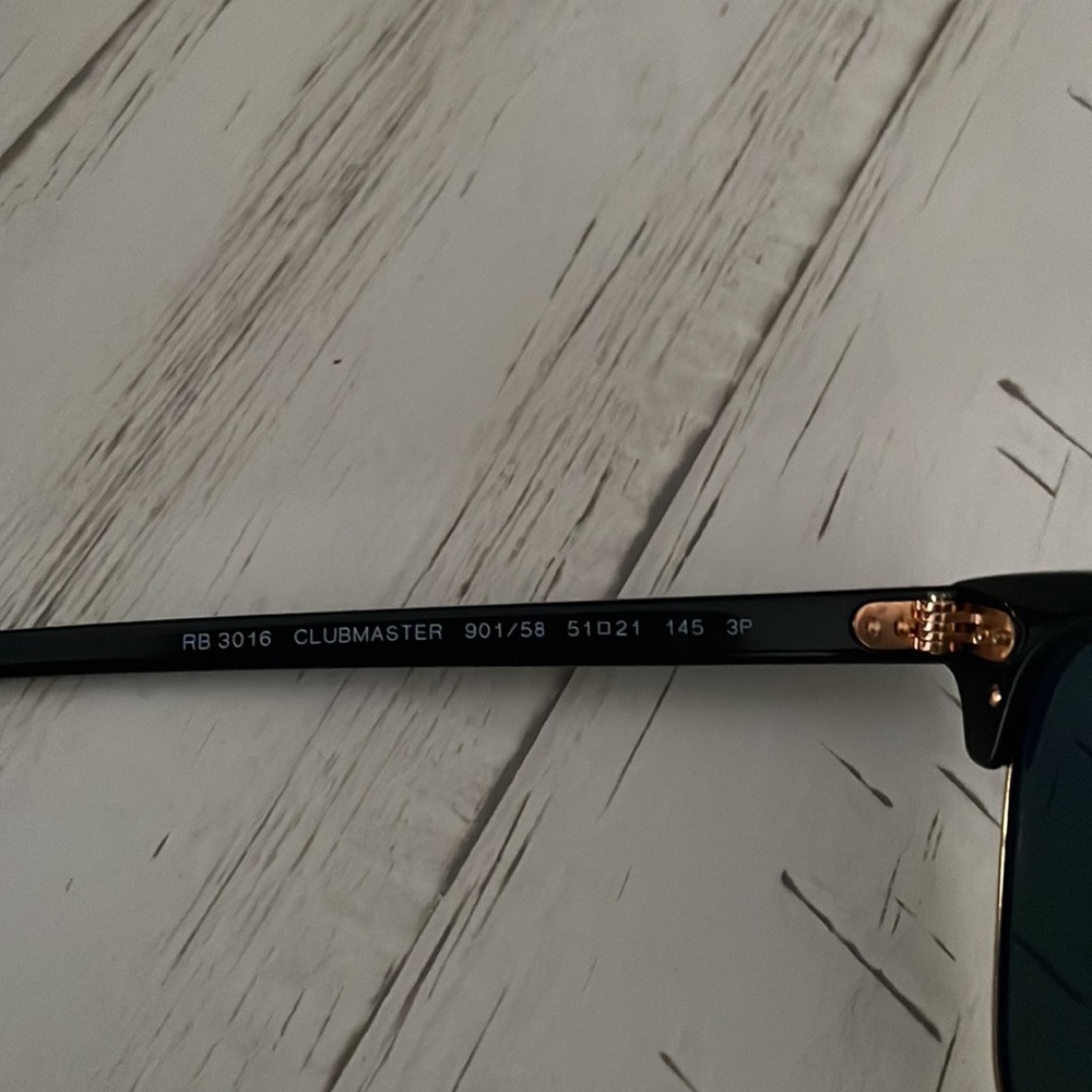 Ray Ban Clubmaster Classic - Picture 2 of 3